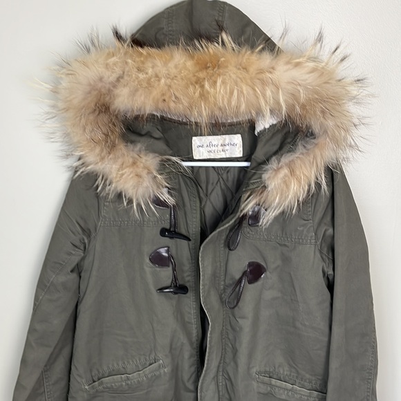 “One after another” boutique brand nice claup women’s winter jacket - Picture 2 of 3